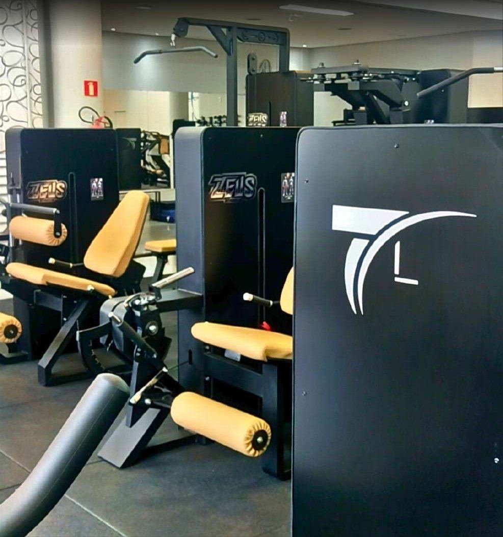 Linha Zeus instalada em academia cliente